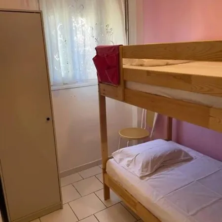 Lefki's House Case de vacanță