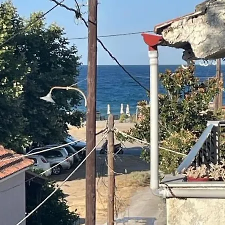 Lefki's House Holiday home *